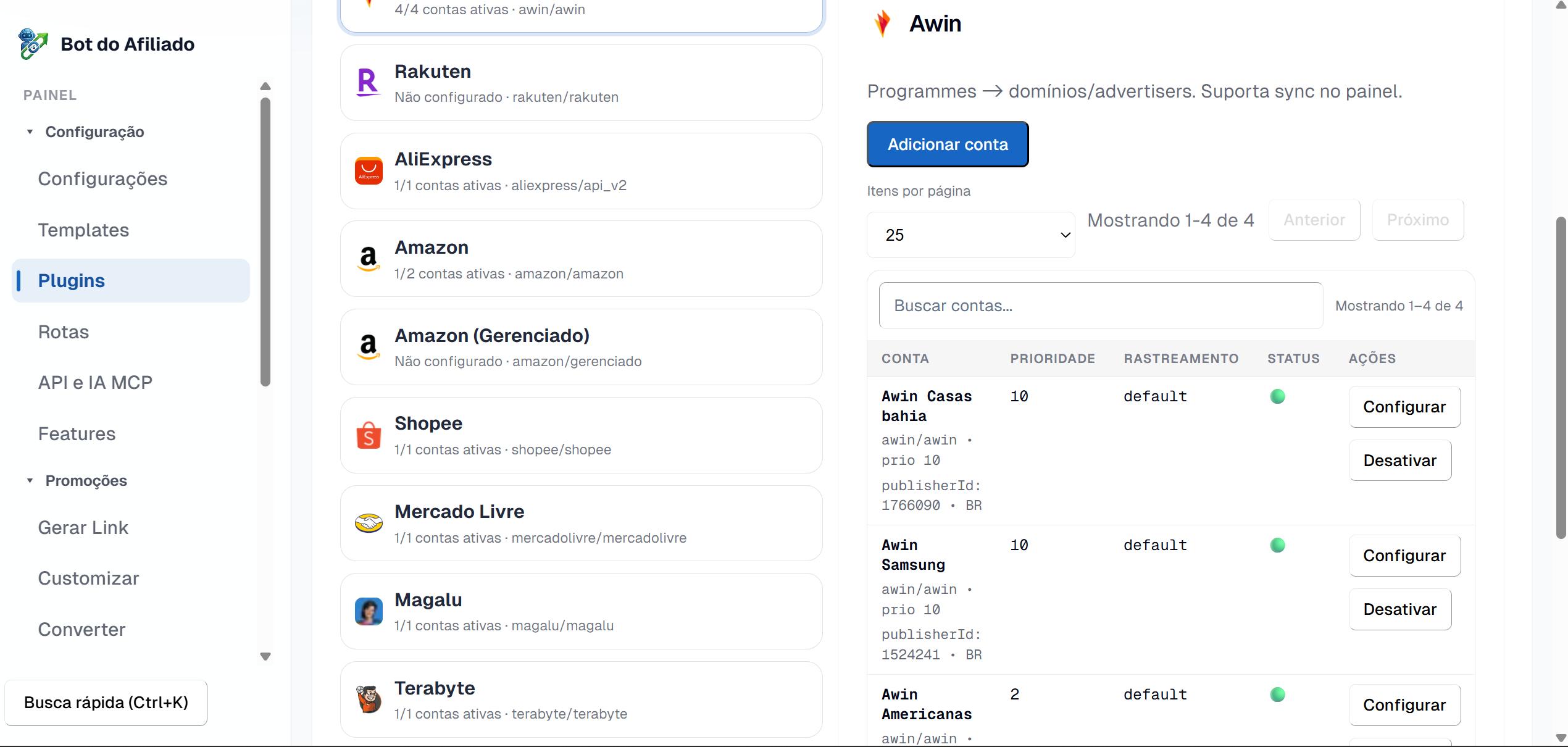 Aba Plugins do painel com um provedor aberto mostrando as contas conectadas, prioridades e status